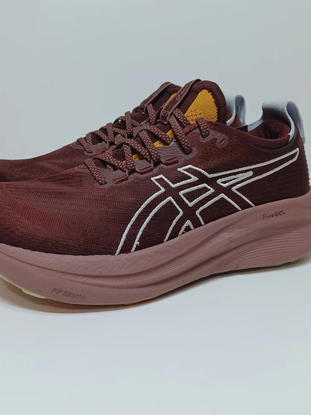 Asics GEL NIMBUS 27 Breathable, athletic running Women's Size 9